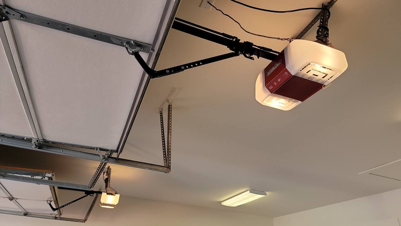 Garage Door engine